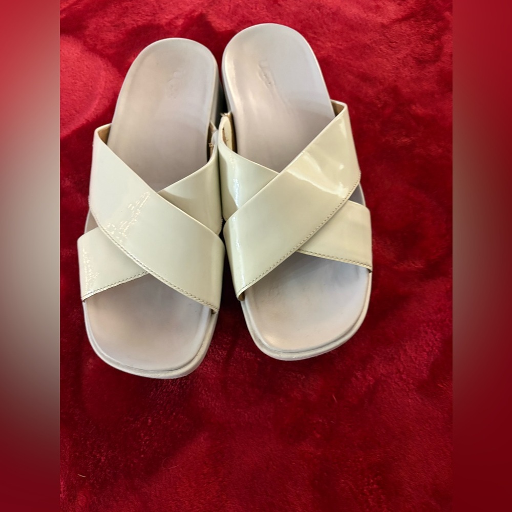 UGG white Women's Cross Strap Sandals